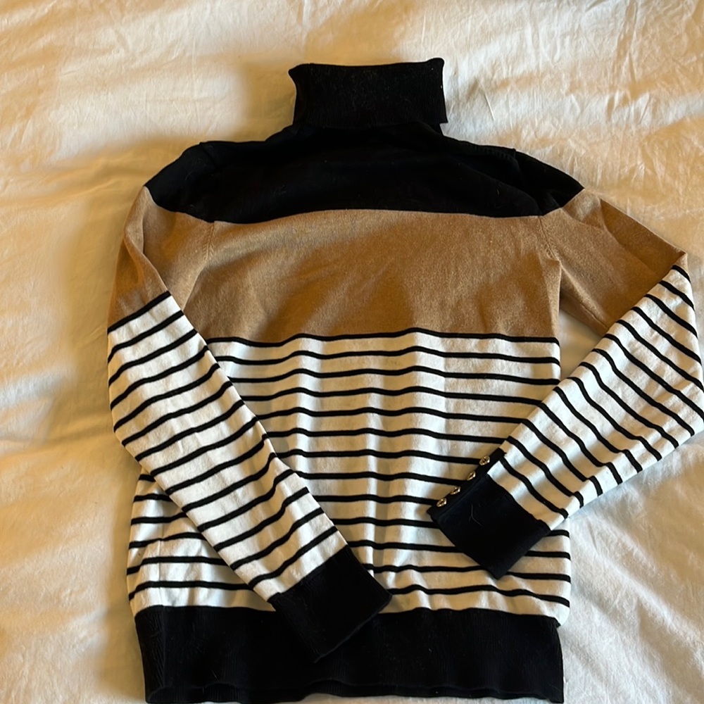 Turtle neck sweater